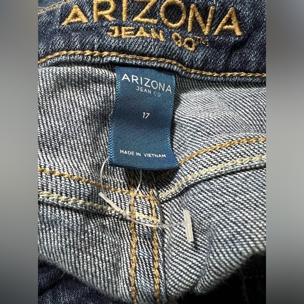 Arizona Jeans Rolled Hem Denim Blue Jean Shorts Cotton Spandex Junior Size 17 - Picture 3 of 12